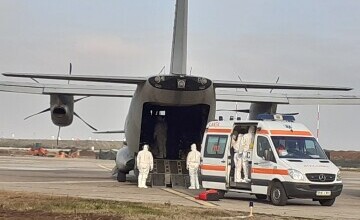 Pacienţi COVID care nu mai au loc în spitalele din Bucureşti vor fi transportaţi în Iaşi şi Bacău