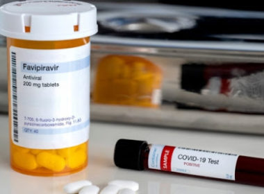 Un antiviral administrat de medicii Spitalului de Boli Infecţioase din Timişoara ajută la eliminarea mai rapidă din organism a noului coronavirus
