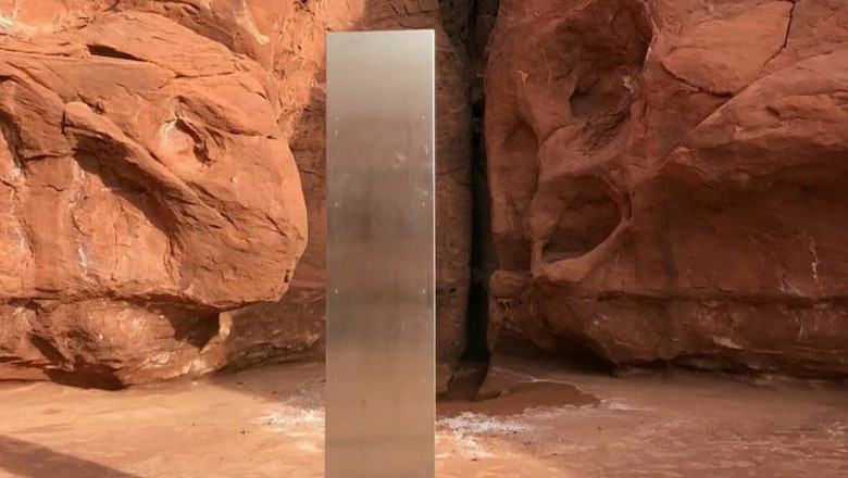 Monolitul metalic misterios din Utah a dispărut. Nimeni nu ştie cum a apărut şi cine l-a îndepărtat