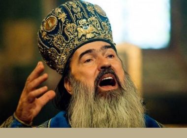 ÎPS Teodosie, despre o familie de ortodocşi care a botezat într-o familie catolică: „Au făcut un lucru rău, greşit. Să se căiască pentru acest păcat”