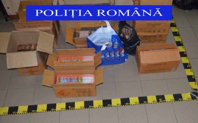 Poliţia a găsit în casa unui bărbat din Ilfov 33.000 de articole pirotehnice interzise