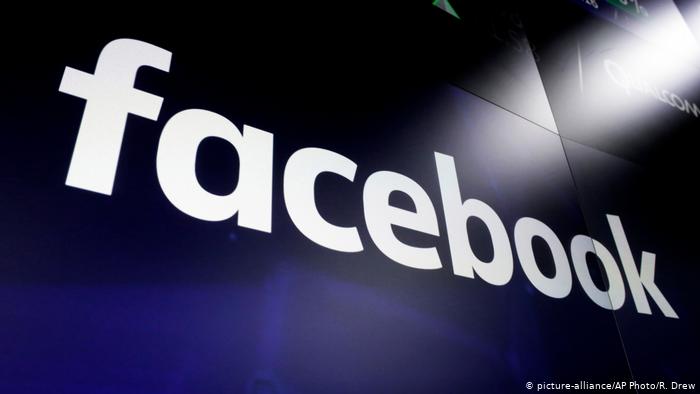 Facebook acuză Apple de practici anticoncurenţiale