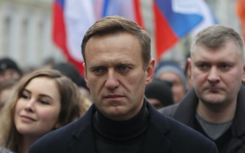 Alexei Navalnîi a fost otrăvit cu Noviciok pus în lenjeria intimă. Cum a fost păcălit un spion rus să descrie operaţiunea
