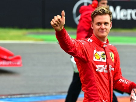 Mick Schumacher va debuta în Formula 1 la 30 de ani după tatăl său, Michael Schumacher