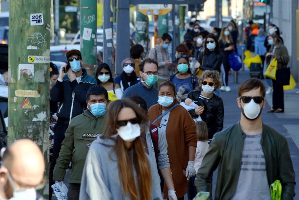 45% dintre români vor să îşi schimbe locul de muncă după încheierea pandemiei