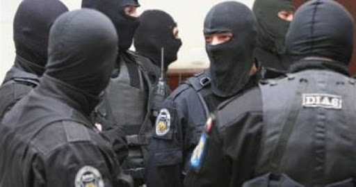 Percheziţii la Brigada de Poliţie Rutieră şi la Poliţia Locală sector 1. Zeci de poliţişti ar fi luat mită de la şoferi