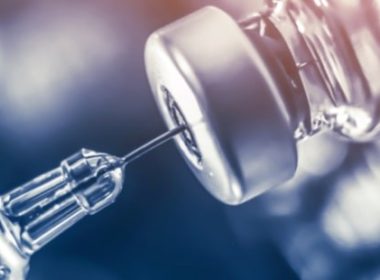 Guvern: Peste 5 milioane de persoane vaccinate anti-COVID cu cel puţin o doză