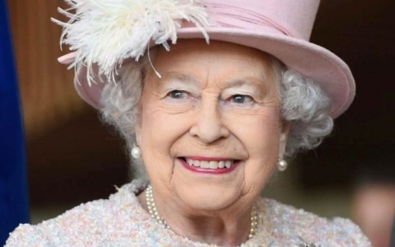 Regina Elisabeta a II-a a Marii Britanii, testată pozitiv cu SARS-CoV-2
