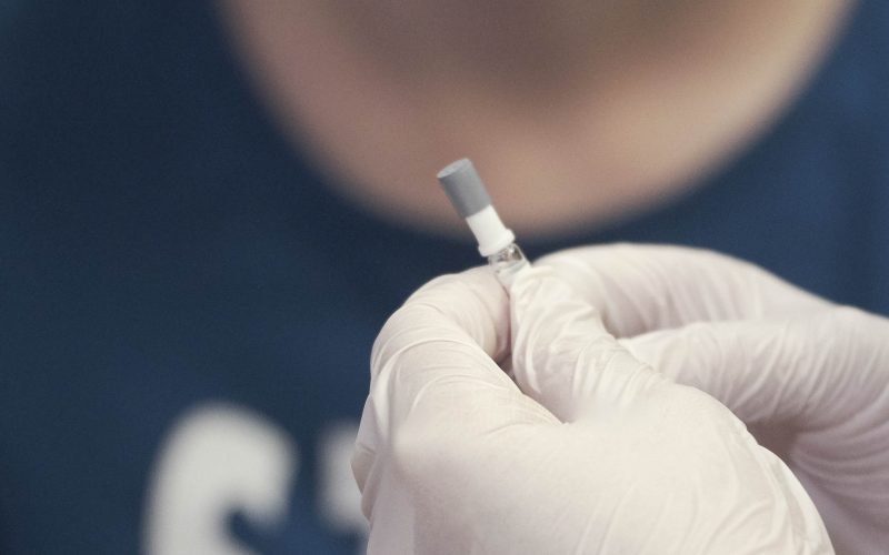 30% dintre românii imunizaţi s-au vaccinat special pentru a putea călători