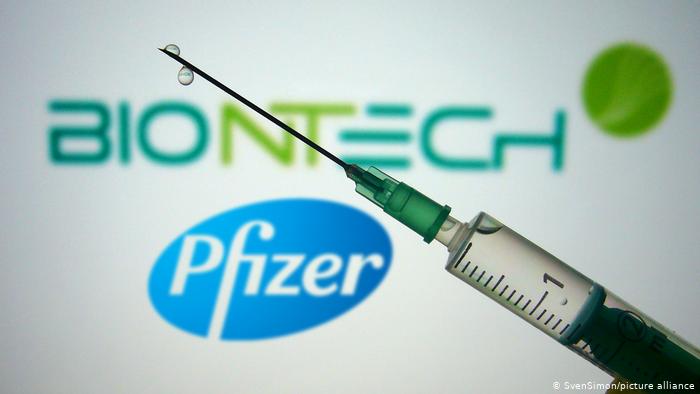 A fi sau a nu fi amânată a doua doză de vaccin? Producătorul Pfizer avertizează că nu are date privind eficienţa vaccinului în această situaţie