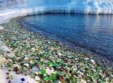 Martorul unui „tsunami de plastic” pe o plajă din Brazilia: Ce este asta? E sfârşitul lumii, o imagine apocaliptică!