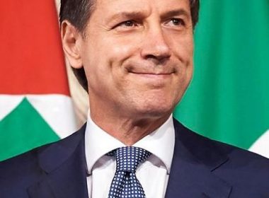 Prim-ministrul italian Giuseppe Conte şi-a depus demisia şi speră să primească un nou mandat din partea preşedintelui