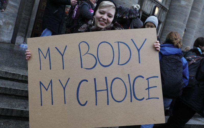 Protest faţă de legea anti-avort