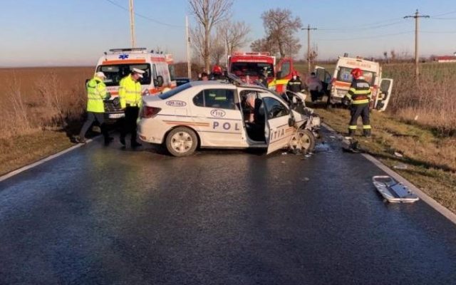 Olt: Şeful postului de poliţie Morunglav, rănit într-un accident rutier în timp ce se afla în misiune, a decedat