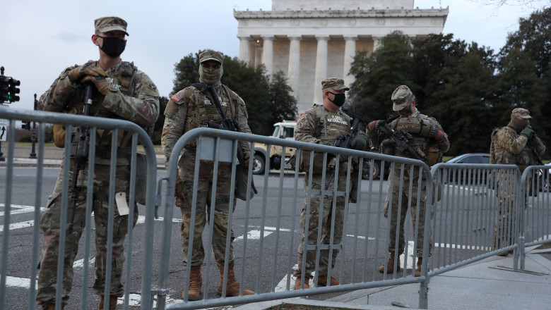 Bărbat înarmat cu un pistol şi 500 de gloanţe, arestat la Washington în apropierea Capitoliului