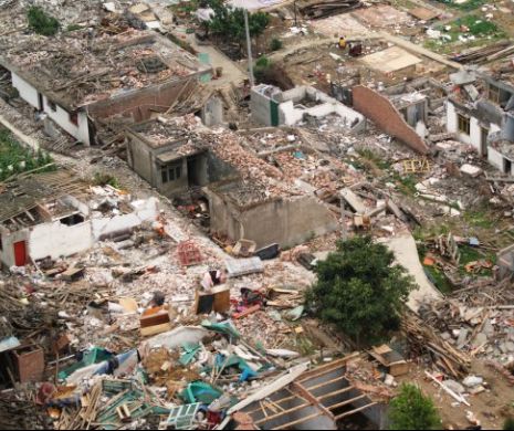 Cutremur de 6,2 în Indonezia: Cel puţin 34 de morţi, sute de răniţi. Printre clădirile prăbuşite se află şi un spital. Mai multe informaţii, astăzi, la Focus 15:00 şi Focus 18:00.