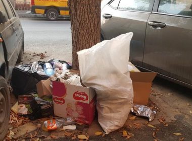 Amenzi pentru aruncarea gunoaielor pe marginea drumului