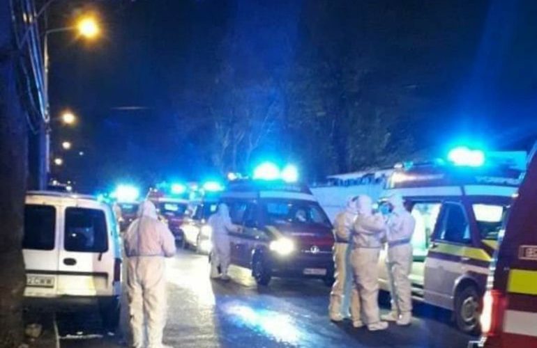 Ministerul Sănătăţii precizează că 5 persoane care se aflau în pavilionul de la Institutul Matei Balş afectat de incendiu mai sunt internate