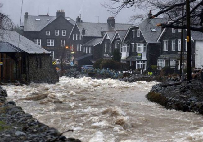 Marea Britanie lovită de inundaţii
