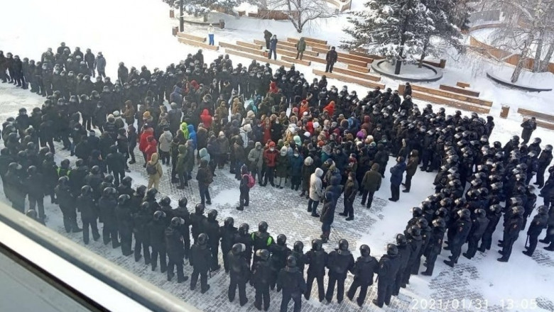 O nouă zi de proteste în Rusia împotriva lui Putin. Poliţia a făcut peste 3000 de arestări. Soţia lui Navalnîi, arestată la Moscova