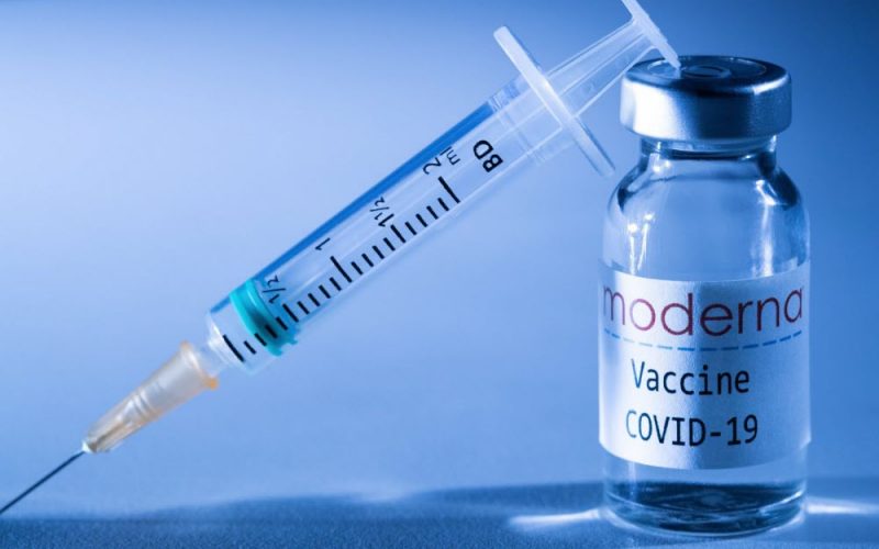 Primele 14.000 de doze de vaccin Moderna ajung miercuri în România