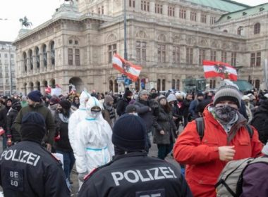 Protest anti-carantină la Viena