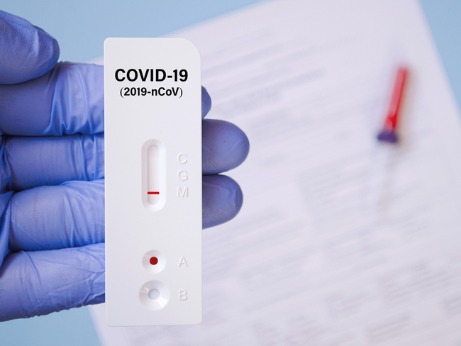 Test PCR negativ solicitat la intrarea în Cehia, inclusiv persoanelor vaccinate, dar fără booster