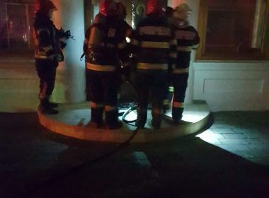 Incendiu la Biserica ”Adormirea Maicii Domnului” din Focşani. Întreaga pictură a fost afectată