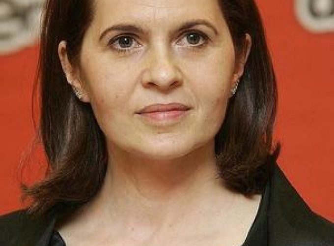 Adriana Săftoiu, despre Clotilde Armand şi problema Romprest: Sunt absolut deloc de acord cu ce face doamna primar. E ca o şcolăriţă răsfăţată