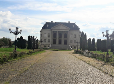 Palatul unor romi, pe locul unei clădiri cu valoare istorică inestimabilă, reşedinţa de vară a Paşei de Timişoara. Cum a fost posibil