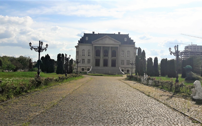 Palatul unor romi, pe locul unei clădiri cu valoare istorică inestimabilă, reşedinţa de vară a Paşei de Timişoara. Cum a fost posibil