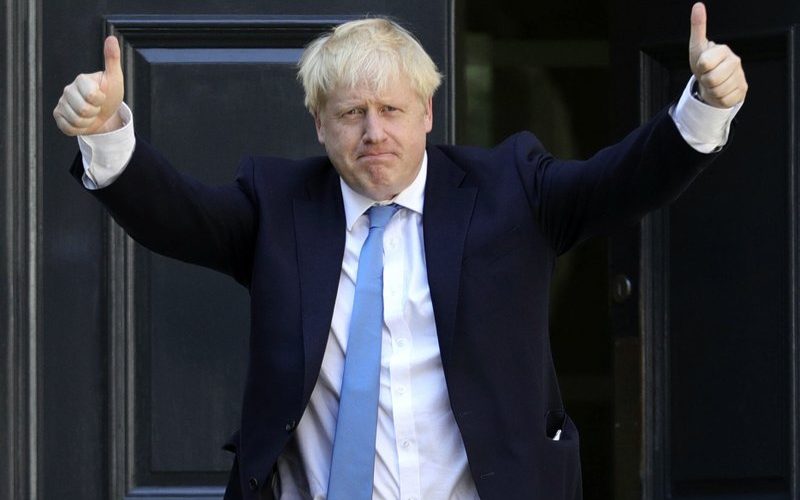 Boris Johnson spune că a renunţat la jurnalism pentru că îl punea în situaţii în care "abuza" de oameni
