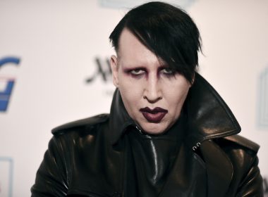Acuzat de abuzuri de mai multe femei, Marilyn Manson neagă; cântăreţul, abandonat de casa de discuri