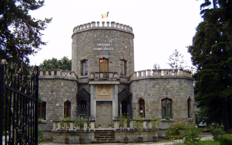 Şantier etern în cel mai bântuit castel din România