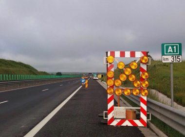 Circulaţie restricţionată pe A1 Bucureşti - Piteşti pentru reparaţii asfaltice