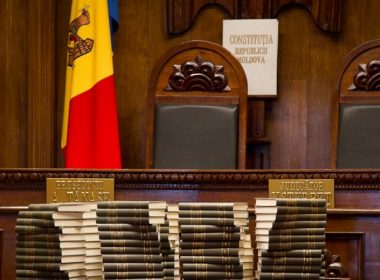 CCR discută pe 29 iunie sesizarea PSD privind hotărârea Parlamentului de revocare a Avocatului Poporului