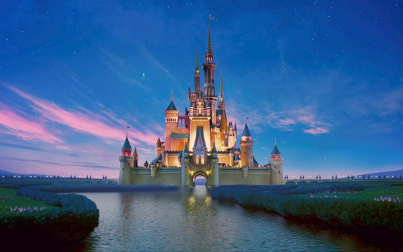 Disneyland Paris îşi deschide porţile