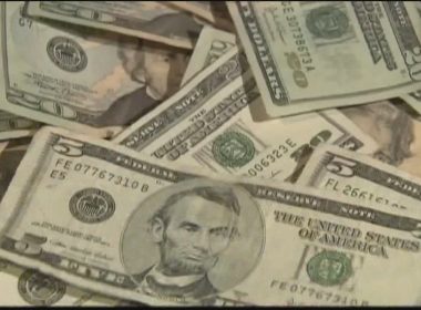 Nou maxim istoric pentru dolar