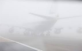 Cursa aeriană Bucureşti-Iaşi nu a putut ateriza din cauza ceţii