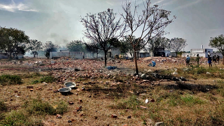 Cel puţin 19 morţi şi 34 de răniţi într-o explozie la o fabrică de artificii din sudul Indiei