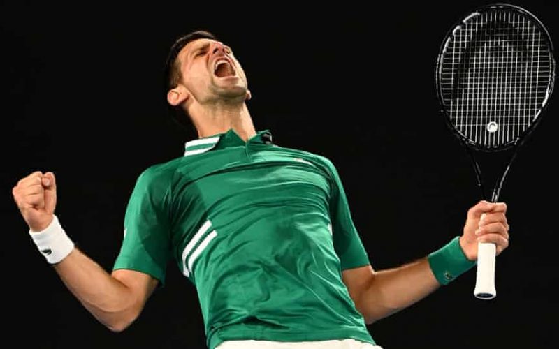 Djokovic a câştigat finala de la Roland Garros, iar imediat după meci l-a făcut să înnebunească de fericire pe unul dintre copiii aflaţi în tribune. Ce a făcut sârbul, aflaţi la Focus Sport, la 19 fără trei minute.