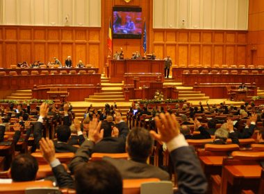 Parlamentul se reuneşte luni în prima sesiune ordinară din an. Prioritară este adoptarea bugetului de stat