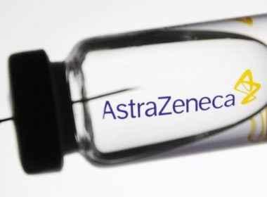 Austria a suspendat vaccinarea cu AstraZeneca