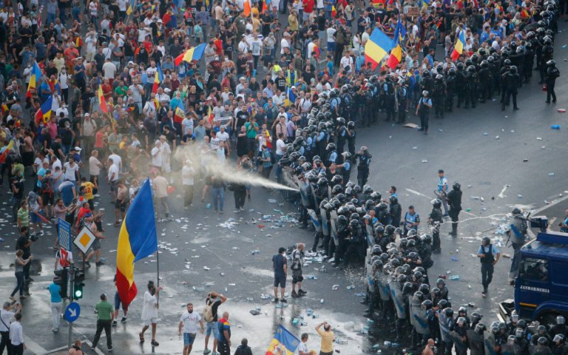Protestatarii răniţi vor să dea România în judecată la Cedo