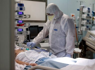 Cum se pregateste sistemul medical din Romania pentru un eventual val patru al pandemiei: "Ramanem cu arma la picior"