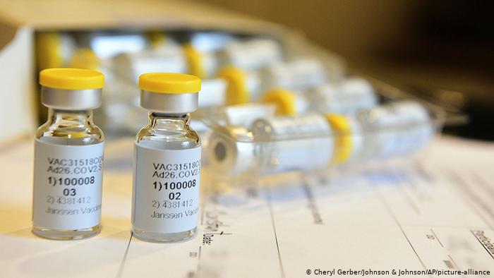 România ar putea administra al 4-lea tip de vaccin