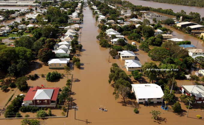 Mii de australieni, evacuaţi din cauza inundaţiilor de amploare de pe coasta de est