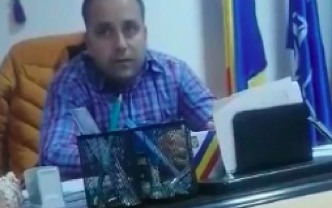 Primar din Gorj, filmat în birou vorbind despre o şpagă de 1.500 de euro