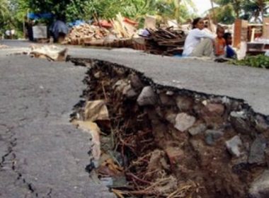 Alertă de tsunami: nu staţi în casă