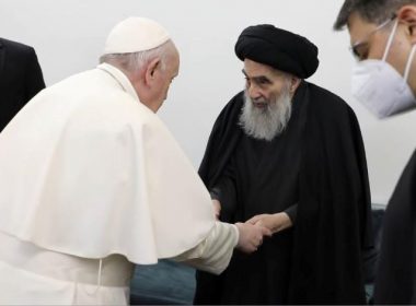 Irak declară 6 Martie zi de toleranţă după întrevederea dintre Papea Francisc şi marele ayatollah Al-Sistani